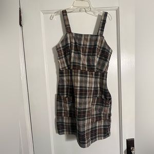 Super Cute dress for either the summer or fall weather!